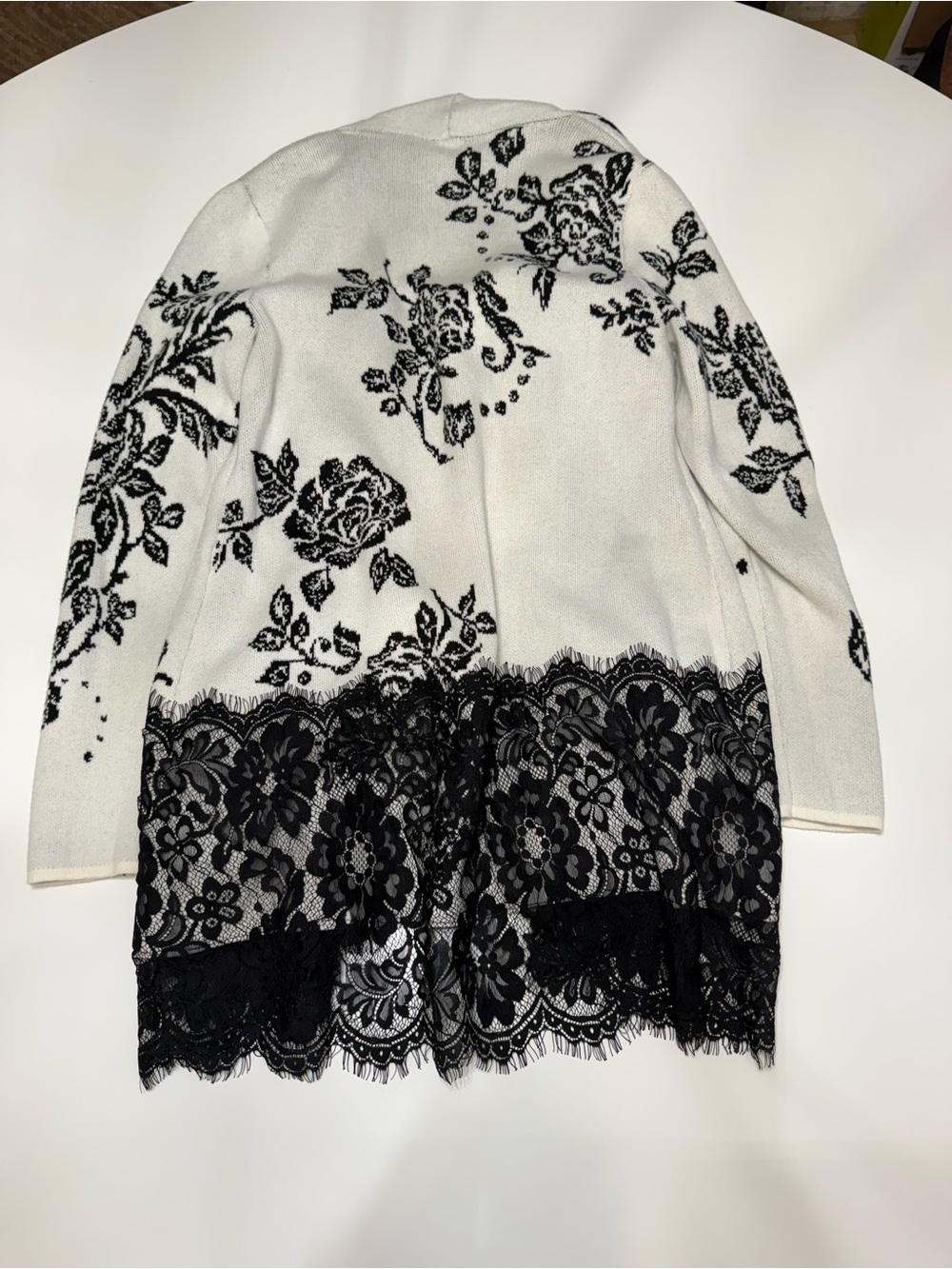 Chico's White Cardigan with Black Floral Lace Motif Size 0/Small - Picture 8 of 8